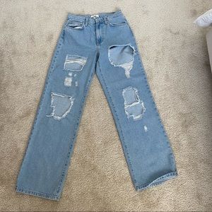 Distressed boyfriend jeans Forever 21